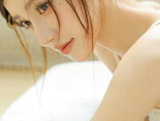 打开17吃瓜首页，朝阳群众的八卦真是一波未平一波又起