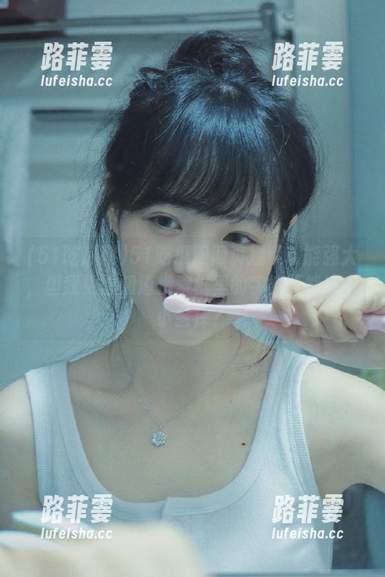51吃瓜网 51吃瓜网网页搜索功能强大,但我更想知道搜索框里的字能不能变成小金库?