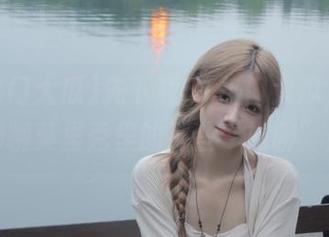 先下载51热门大瓜，再来聊聊莫里秀里的那些“尬聊”！