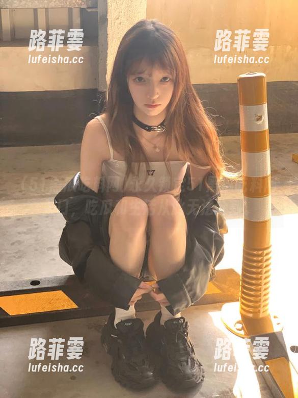 51黑瓜吃料网 永久锁定51黑瓜吃料网入口,吃瓜和生活从此无法分割。