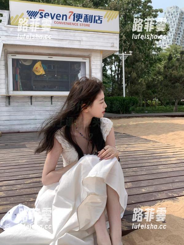 fuli 等等,为什么我登录“fuli23.se”后感觉比上课还上头,脑袋里全是八卦?