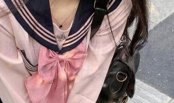 听说“www.17kanzb.com”最近更新了，悄悄期待一下，但又有点担心会大失所望…