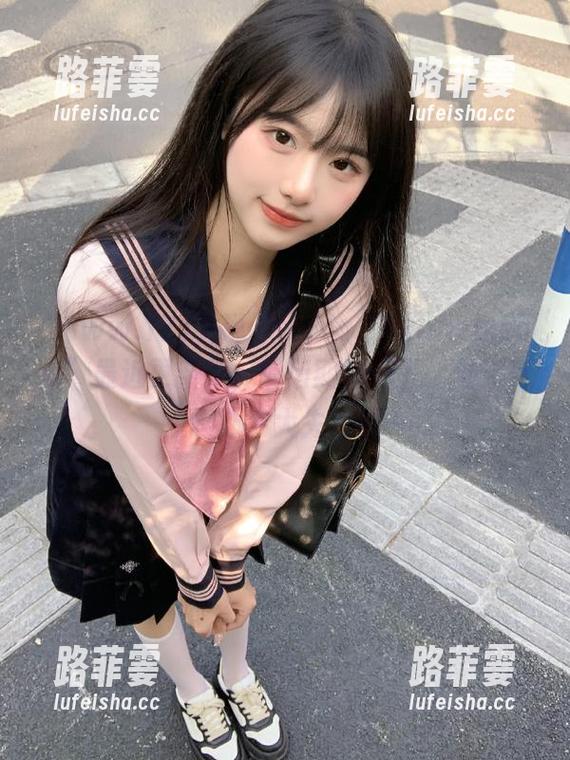 www.17 听说“www.17kanzb.com”最近更新了,悄悄期待一下,但又有点担心会大失所望…