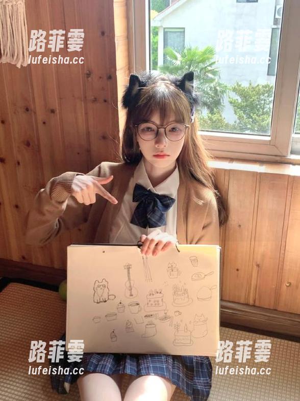“www.吃瓜”官网的更新，给我一种快闪的炫酷感，思绪却随之飘远