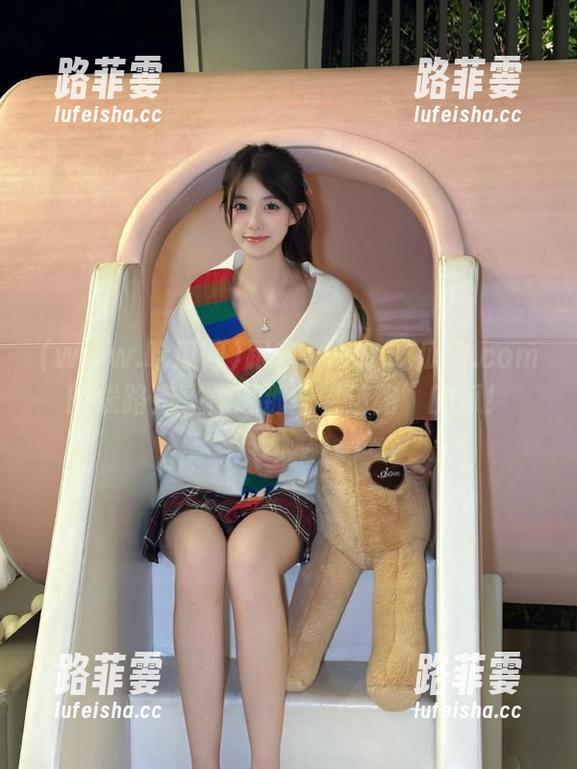 跟着www.吃瓜网.com的线路走，偶遇那些“迷路”的瓜！