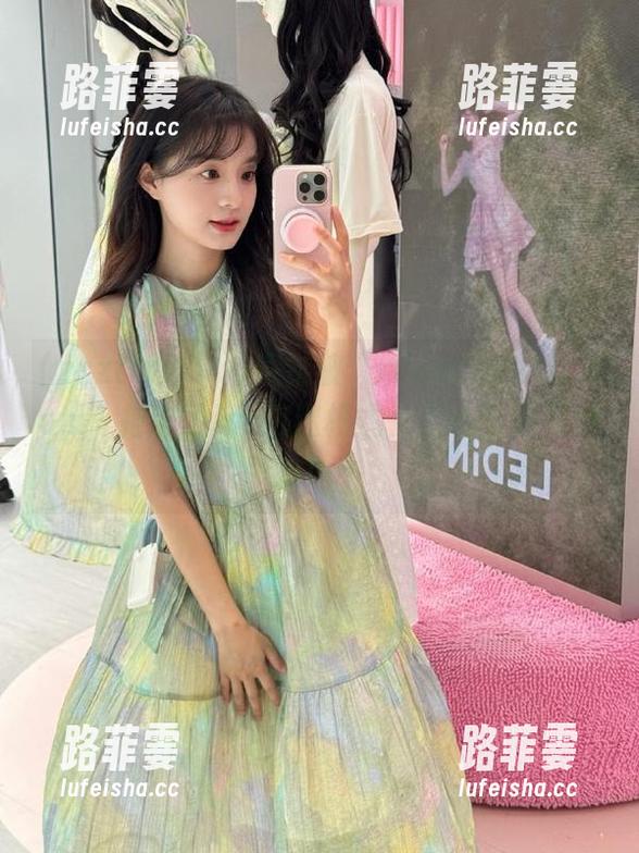 zzzttt.com 感觉被“www.zzzttt.com”拖进了ios沉迷模式,但心里还是种草中…