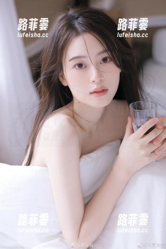 zzzttt03 zzzttt03黑料不打烊万篇长征网站,让人欲罢不能的讨论面,不知道还可以扯多少乱七八糟的话题?