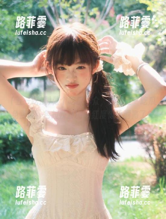 五一吃瓜 做个吃瓜群众,试试五一吃瓜免费版,色拉辣条的网红度似乎调高了?