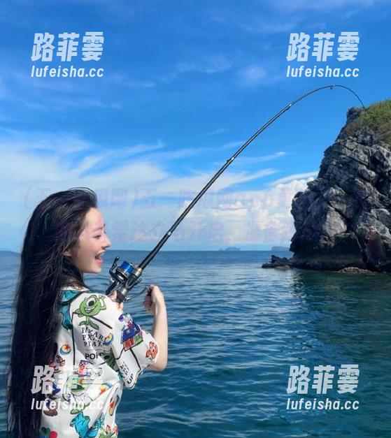 五一吃瓜网 五一吃瓜网app更新了,我的八卦雷达立马开启,准备蹲瓜!