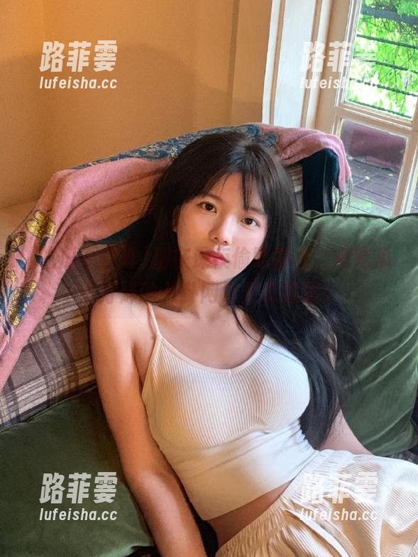 吃瓜不打烊 别在深夜偷吃薯片,来吃瓜不打烊的八卦网址更有意思!