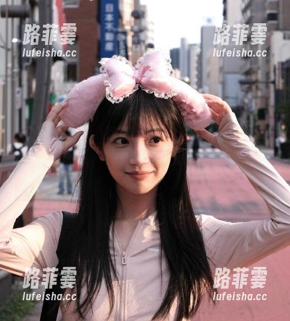 吃瓜网 看“吃瓜网91”苹果版那么多dpi高的配图,我怀疑我直接看了场“时尚秀”!
