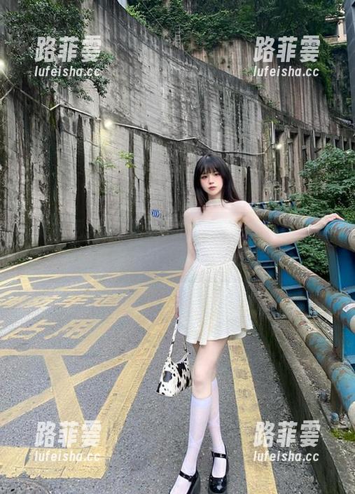 吃瓜网 想要带劲儿的瓜?先收藏在吃瓜网的必看大瓜,胜过一记耳光!