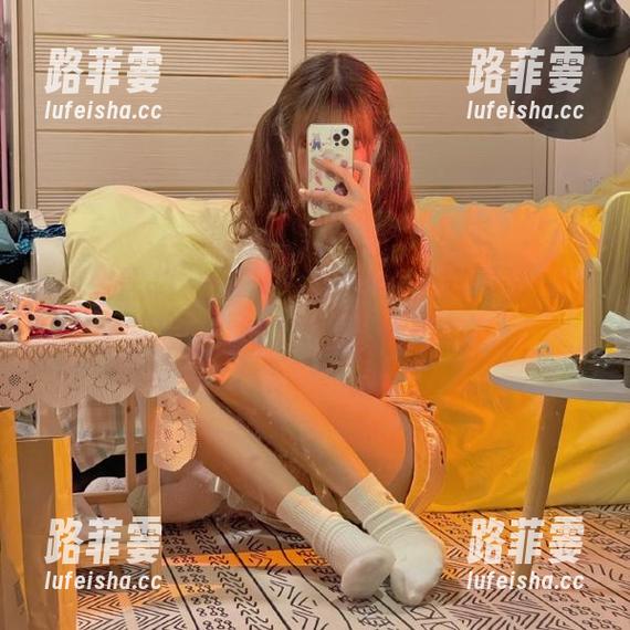 明星黑料 一查最新的明星黑料网站,原来他们的圈抽风也是如此直接啊。