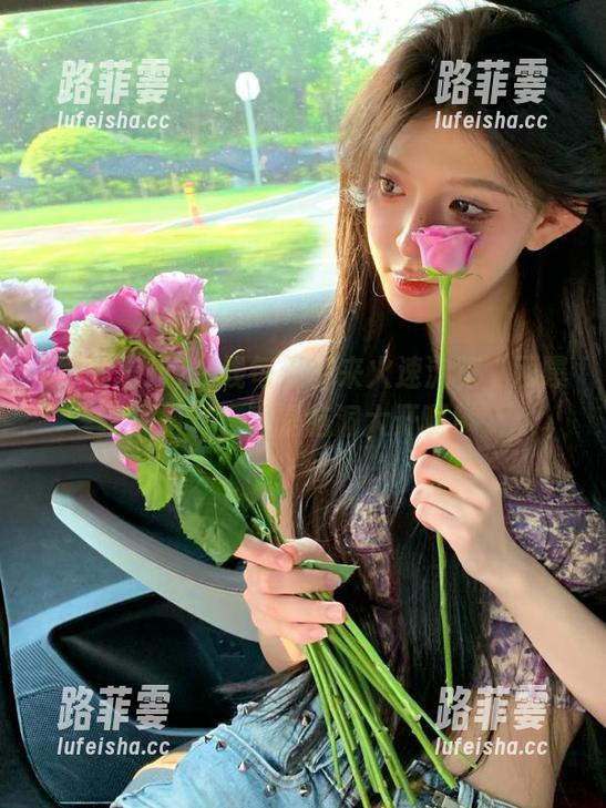 在线每天都来火速浏览“网曝黑料”，真是脑洞大开啊！