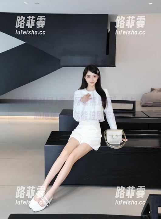 网曝黑料网 来“网曝黑料网”打卡,新的地址点开就能追剧吃瓜!