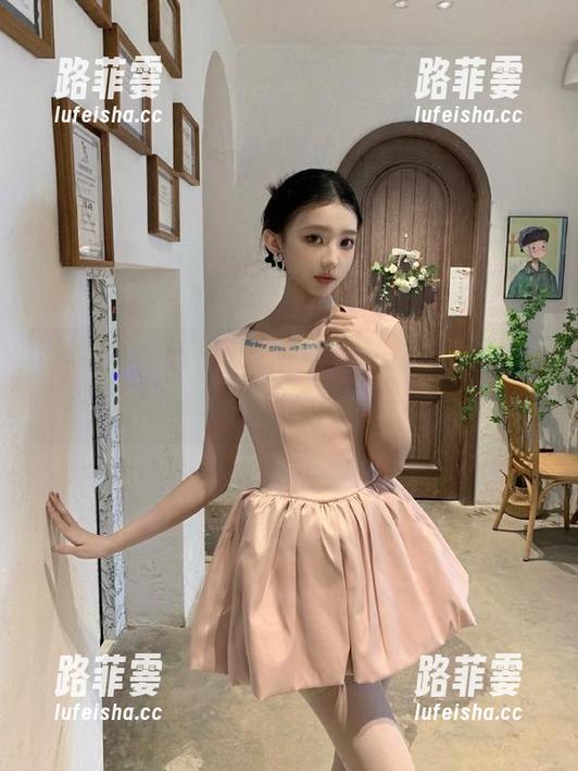 只要有黑料不打烊app，热门事件就能吃到饱，坐等新鲜水果上架！