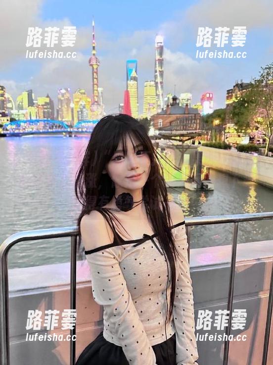 黑料不打烊 “黑料不打烊苹果版”让我的好奇心暴涨,像是一个无底洞,想下载就得有勇气尝试一番!