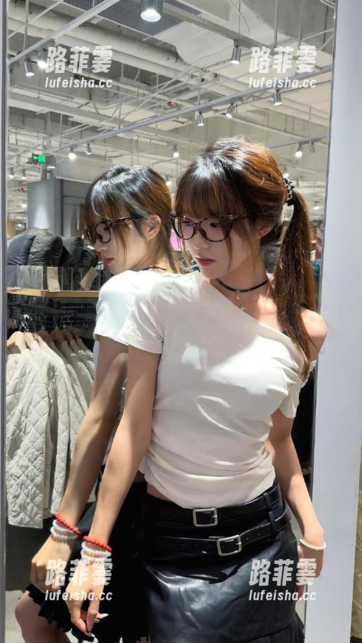 黑料不重样 “黑料不重样”网址是真的吗?今天就上去瞧瞧有啥新鲜的!