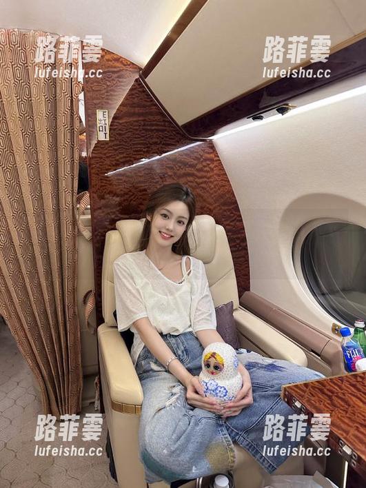 直达黑料吃瓜网2025地址，你的吃瓜神经准备好了吗？
