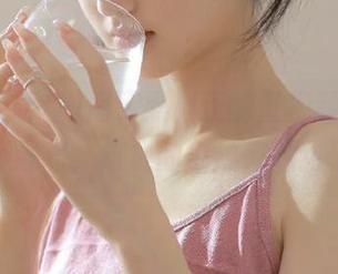 用了黑料正能量视频app，永不迷路，这边的瓜越来越甜了！