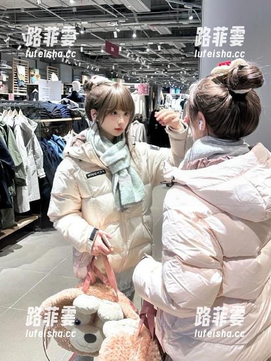 黑料社 黑料社app:链接娱乐圈八卦,瓜从天降!