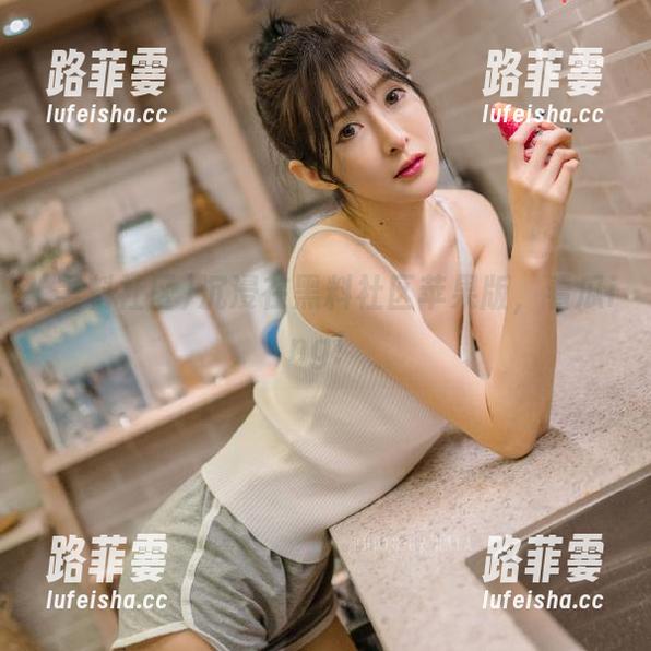 黑料社区 沉浸在黑料社区苹果版,看瓜ing!
