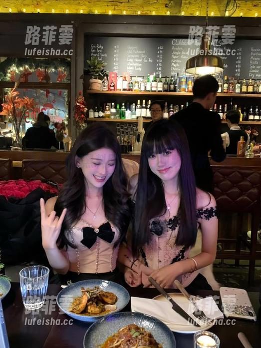 黑料网 在黑料网官网,视频更新太快,眼花缭乱!