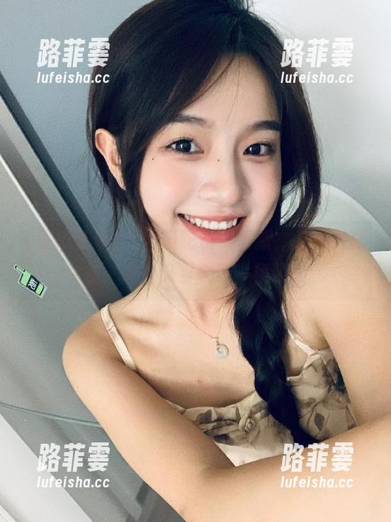 黑瓜吃料 “黑瓜吃料”更新,八卦换新衣,准备又要大吃一顿了!