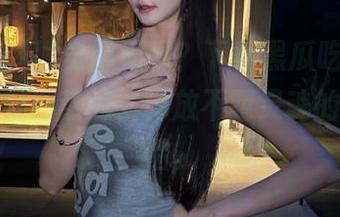 觉得无聊？下载黑瓜吃料，瞬间社交变得热闹，释放不羁灵魂的最佳伴侣。